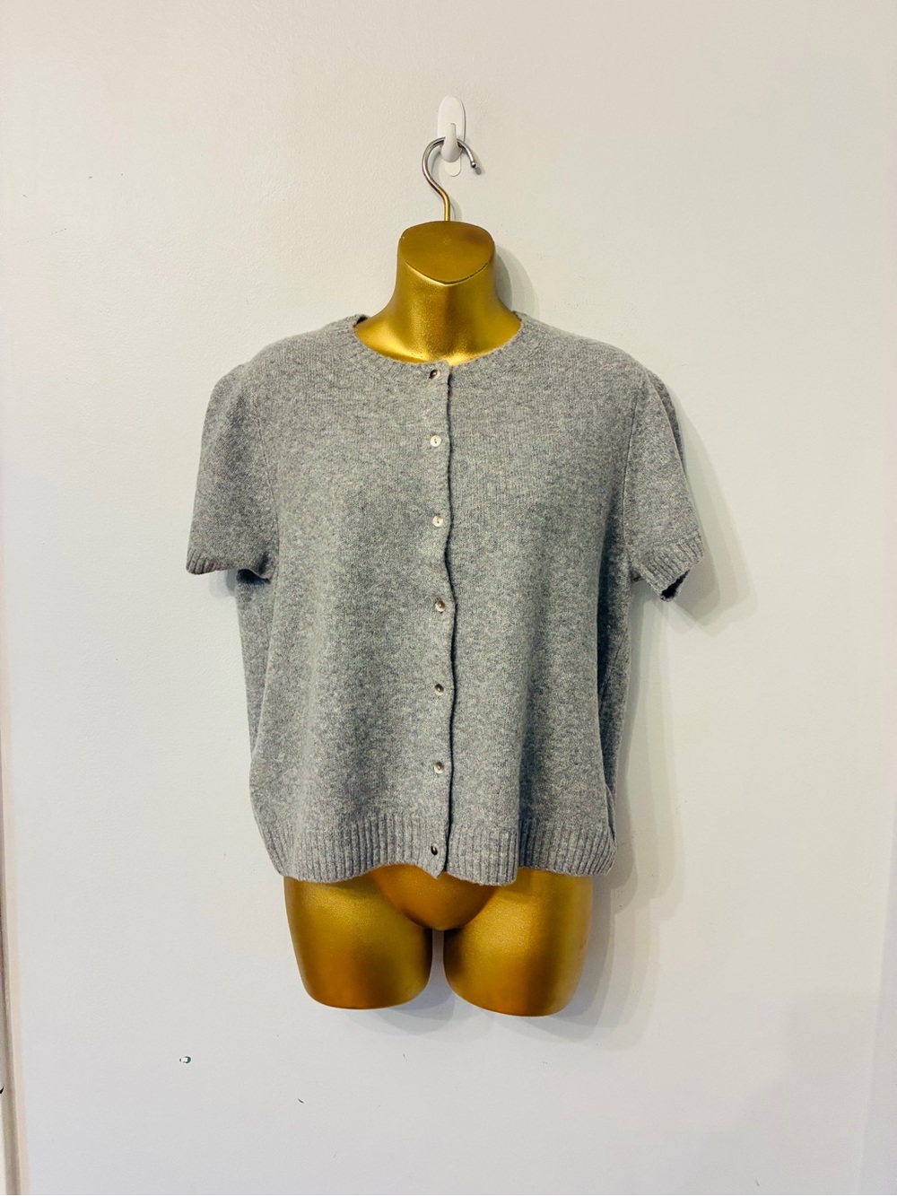 Kimchi Blue Anthropologie Gray Short Sleeve Cardigan Sweater L - Picture 2 of 4
